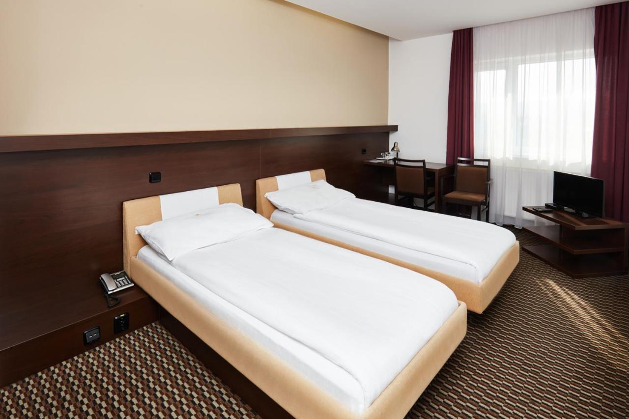 Hotel Rottal Otrokovice Camera foto